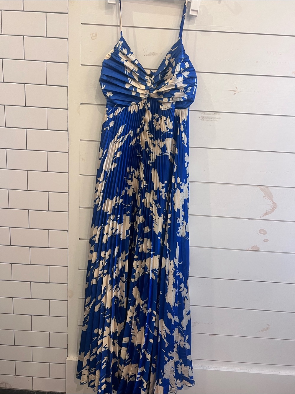 Aakaa Blue/Beige Floral sweatheart NecklinePleated Smocked Strappy Maxi Dress S